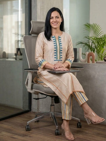 Minimalist Kurta Set In Cream