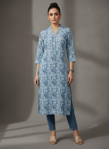 Varanga Women Paisely Printed V Neck Straight Kurta