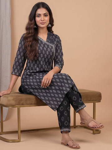 Varanga Women Ethnic Jaipuri Printed Angrakha Wih Salwar & Dupatta