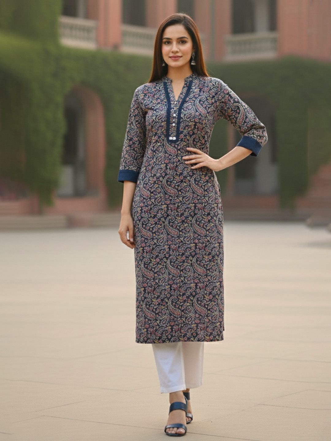 Red Ethnic Printed Straight Kurta with V-Neck and Three-Quarter Sleeves