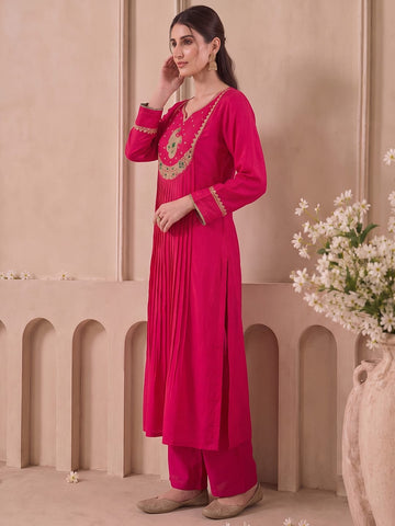 The Gulabi Kurta Set