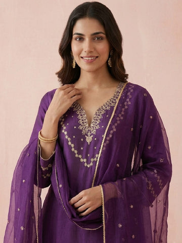 Women's Purple Embroidered Kurta Set With Embellished Net Dupatta