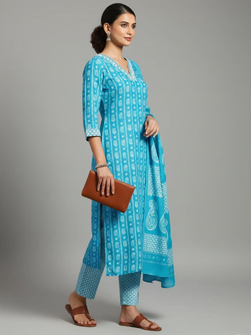Varanga Women Floral Printed V Neck  Kurta with Trouser & Dupatta