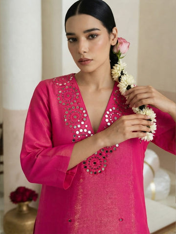 The Zia Fuchsia Women Kurta Set