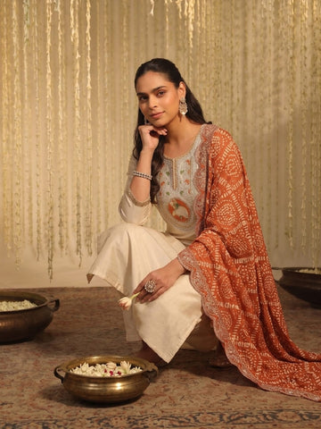 Off-White Embroidered Kurta Set With Printed Scallop Border Dupatta