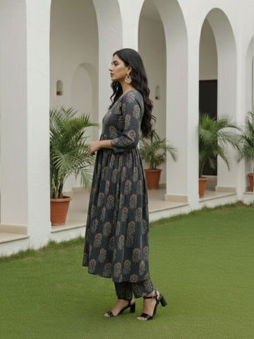 Varanga Women Ethnic Motifs Printed Regular Kurta with Trousers & With Dupatta