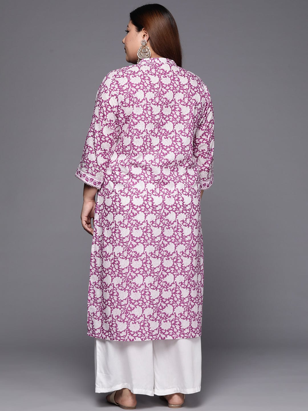 Varanga Women Plus Size Purple & White Floral Embellished Gotta Patti Mandarin Collar Kurta