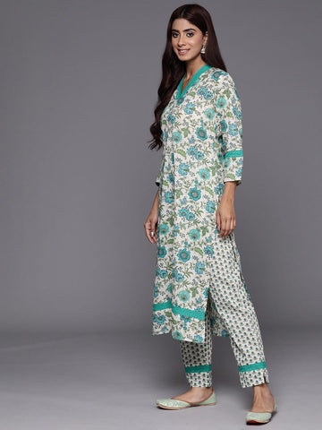 Varanga Women Floral Printed V-Neck Straight Kurta Paired With Bottom