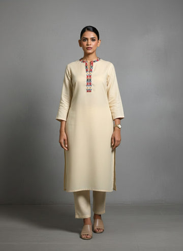 Varanga Women Mandarin collar Kurta with Trouser and Printed Dupatta