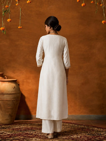 Women's Beige Kurta Set Embroidered V-Neckline And Side-Pocket
