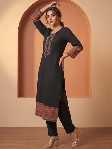 The Midnight Ajrakh-Edge Women's kurta