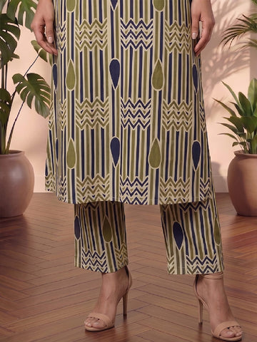 Geometric Prints Meet Effortless Comfort In This Chic Midnight Kurta Set