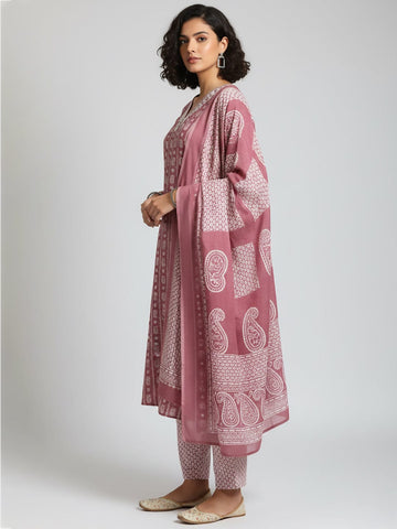 Varanga Women Floral Printed V Neck Kurta with Trouser & Dupatta