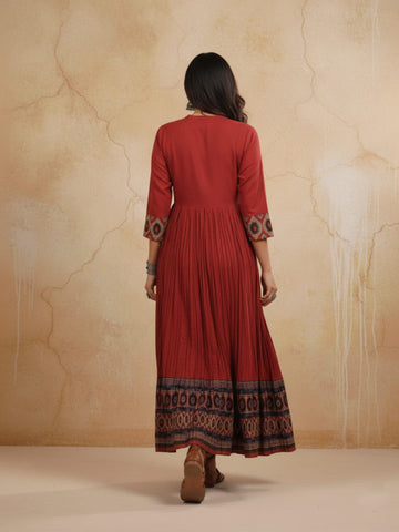 Varanga Traditional Mandarin Collar Long Flare Kurti in Red