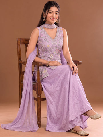 Varanga Women Floral Embroidered Regular Thread Work Kurta with Sharara & With Dupatta