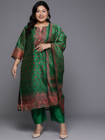 Varanga Women Plus Size Green Ethnic Motif Printed Straight Kurta Paired With Tonal Bottom And Printed Dupatta.