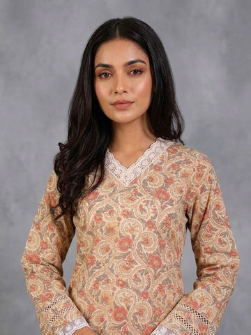 Varanga Women Off White Floral Prnted Straight Kurta