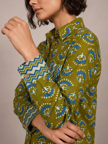 Varanga A Stylish Loose Fit Olive Green Printed Cotton Shirt