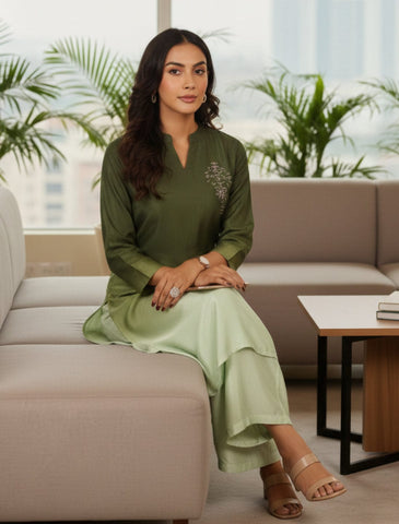 Varanga Women Mandarin Collar Placement Embroidered Kurta Paired With Tonal Bottom