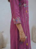 Women Geometric Embroidered Wine Kurta Set With Shirt Collar