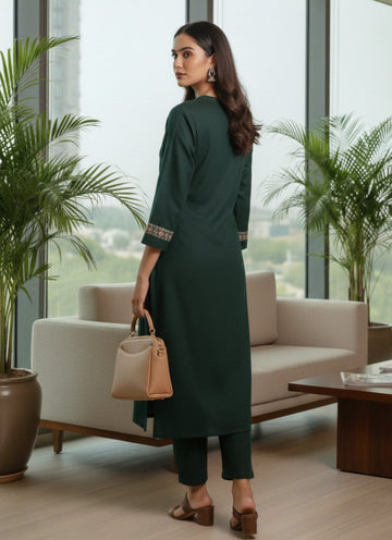 Varanga Women Green Mandarin Collar Thread Embroidered With Pleate Deatialing Kurta Paired With Bottom