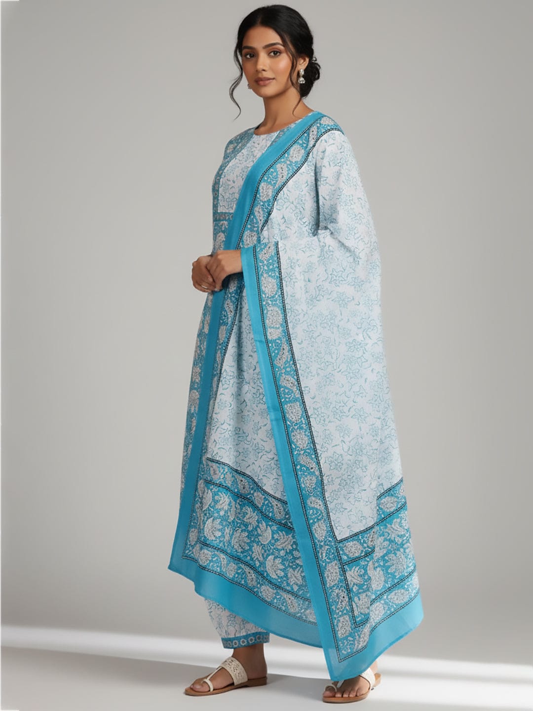 Varanga Women Ethnic Floral Printed Kurta Wih Salwar & Dupatta