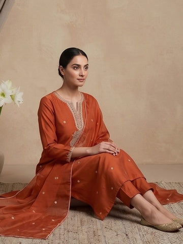 Kurta Set With Intricate Zari Embroidery And Ankle-Length Trousers And An Embroidered Dupatta