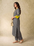Grey Kurta Set With Vibrant Contrast Detailing