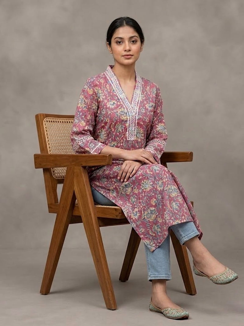 Varanga Women Pink Floral Printed V- Neckline Lace Detailed Stright Kurta