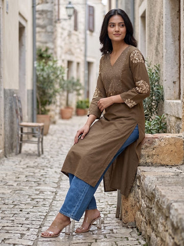 Straight Kurta With Embroidered Yoke