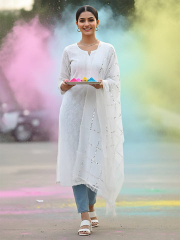 Elegant net dupatta featuring sequence detailing for a stylish and feminine finish.