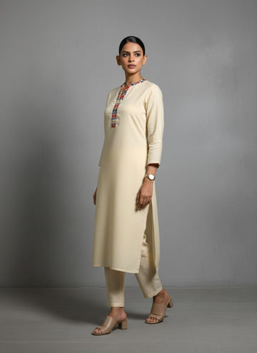 Varanga Women Mandarin collar Kurta with Trouser and Printed Dupatta