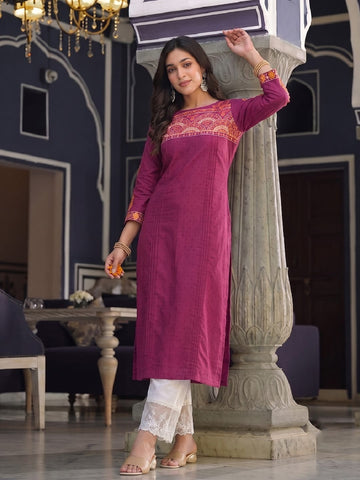 Varanga Women Embroidered Mirror Work Dobby Kurta.