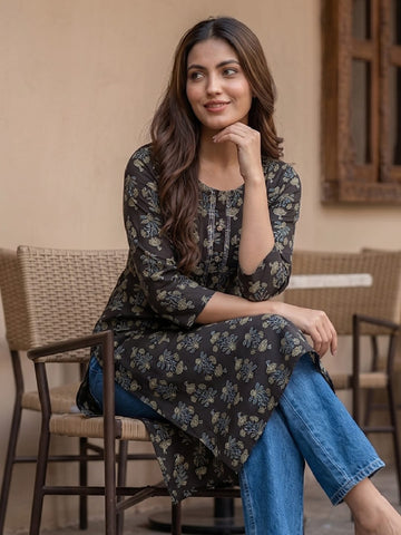 Women's Black Straight Printed Kurta