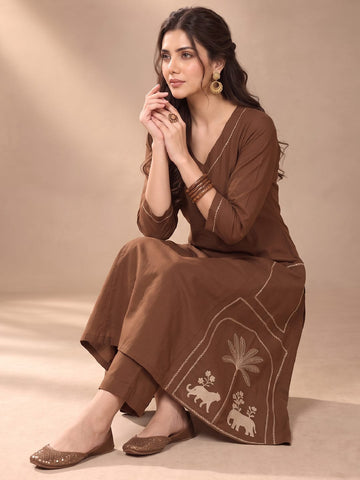 Varanga Women Ethnic Motifs Embroidered Pure Cotton Kurta with Trousers