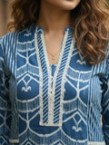 Blue Ethnic Printed Straight Kurta with Notched Neck and Three-Quarter Sleeves