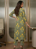 Minimalist & Direct Kurta Set