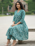 floarl  print Aliya-cut kurta in blue and white, teamed with regular-fit ankle-length trousers.