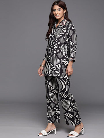 KSUT Women Abstract Printed Embellished Co-Ord Set