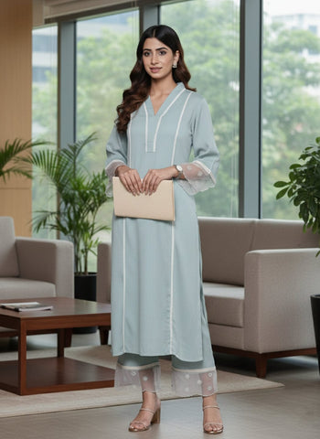 Varanga Women Sea Green Organza And Lace Detailed Kurta Set