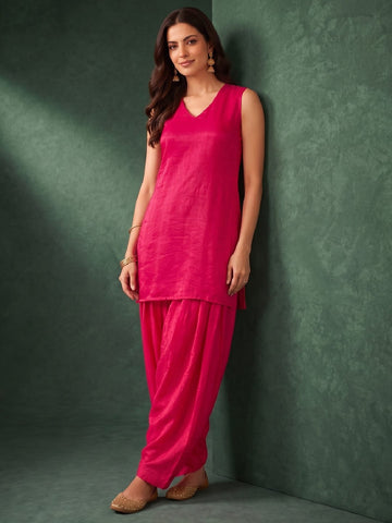 Rani Pink Solid V Neck Short Kurta With Farsi Salwar And Dupatta.