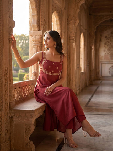 Varanga Women Embroidered Regular Thread Work Kurta with Trousers