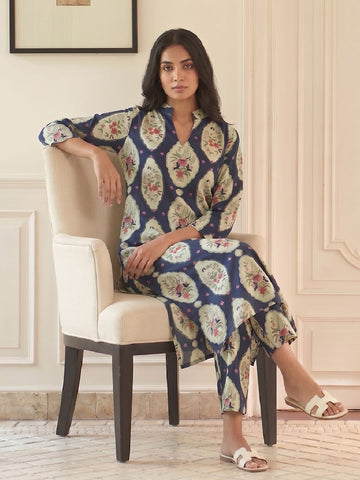 Navy Blue A-Line Kurta Set Featuring A Split Mandarin Collar