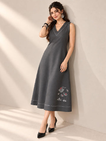 Varanga Ethnic Motifs Embroidered A-Line Midi Dress