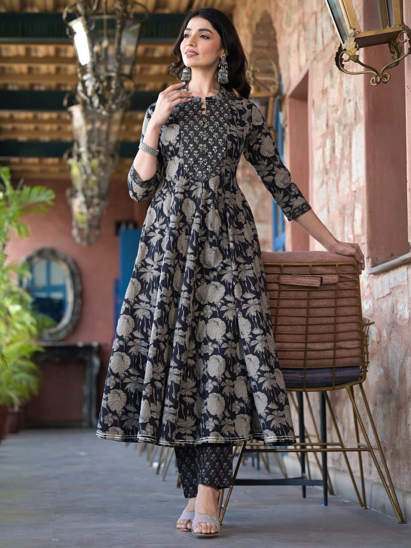 Varanga Women Black Mandarin Collar Embellished Yoke Three-Quarter Sleeves Paired With Printed Bottom And Dupatta
