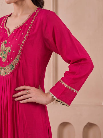 The Gulabi Kurta Set