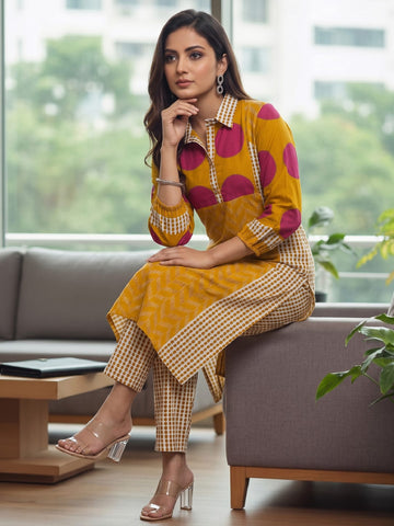 Women Geometric Printed Kurta With Trouser