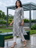 Varanga Women Grey 3/4Th Sleeve, V Neck Collared Kurta.