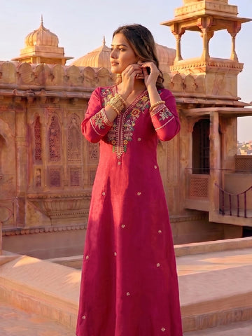Floral Embroidered Kurta Set With Embroidered Dupatta