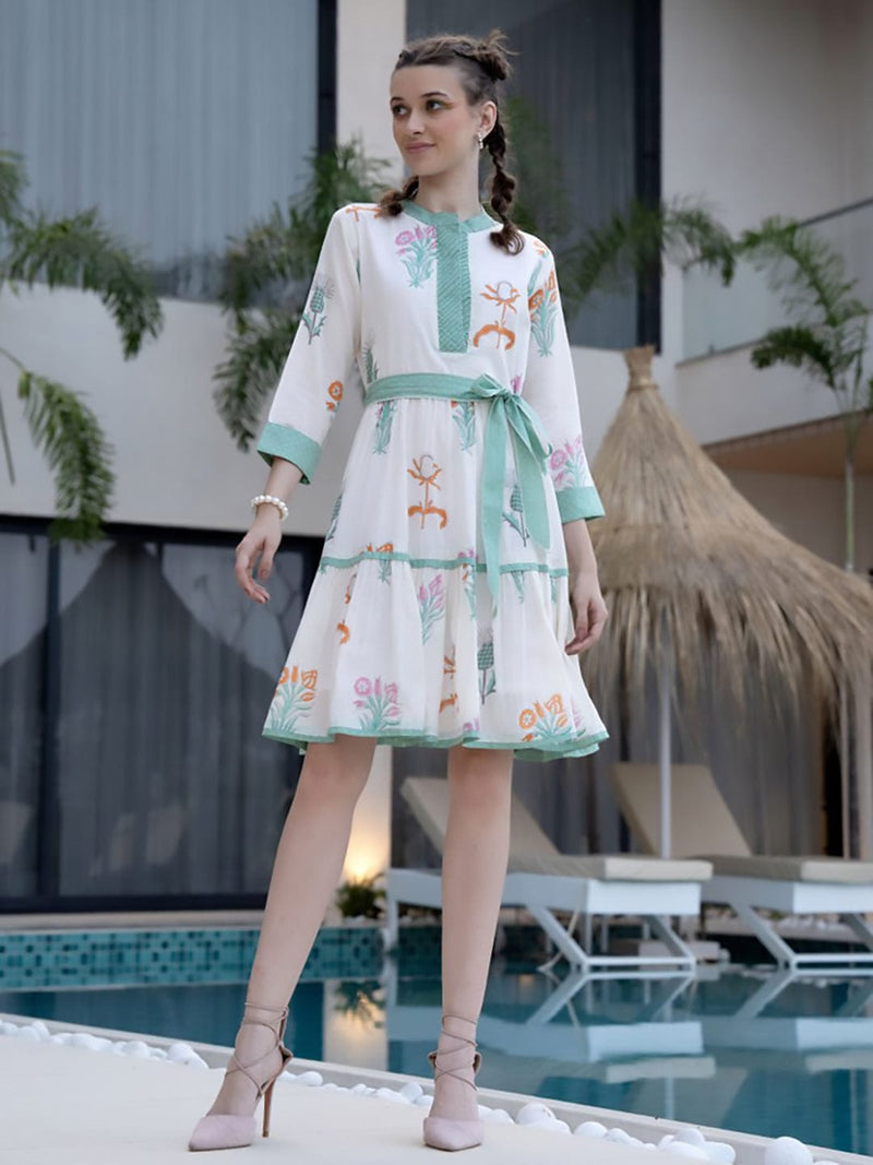 Long-Sleeve Midi dress perfect for vacation